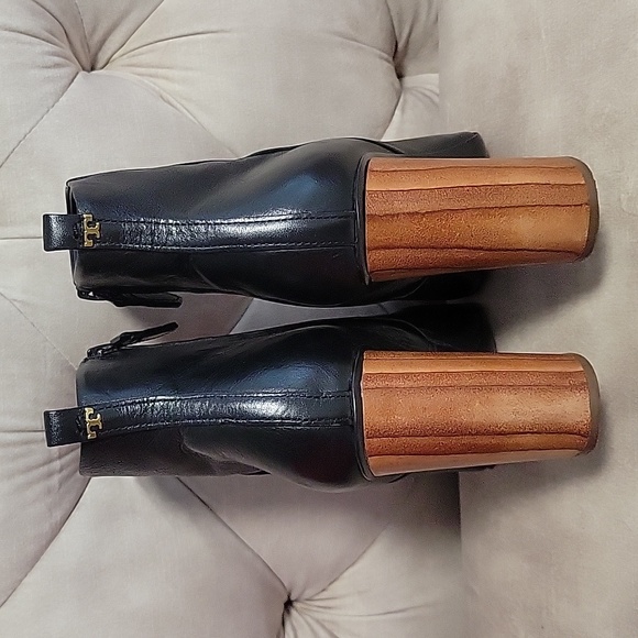 Tory Burch Raya 100mm Bootie, leather, black, size 5 - Picture 5 of 9